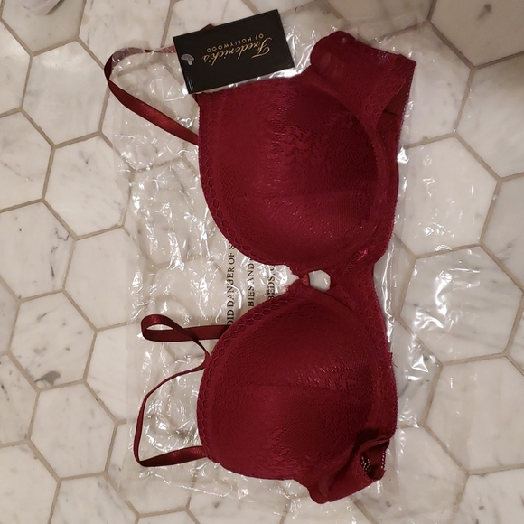 Fredrick's of Hollywood contour bra size 36B, nwt. - Picture 3 of 8